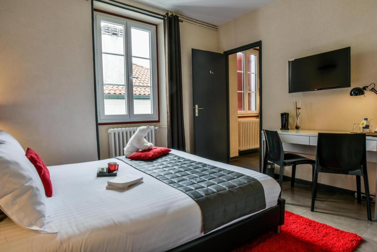 Hotel Auberge L'Estanquet Urt Luaran gambar